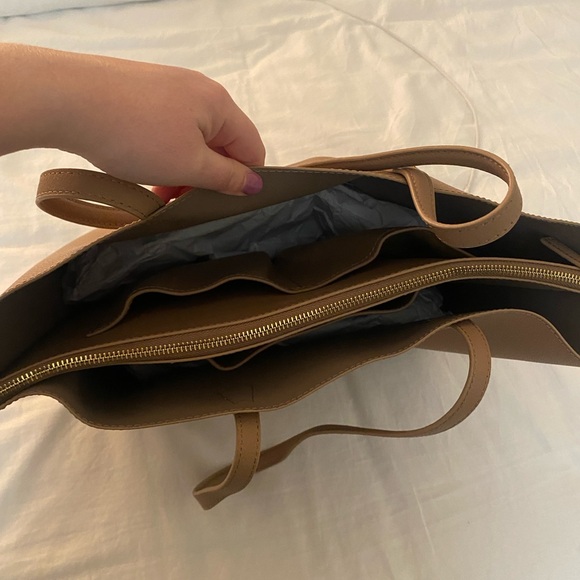 Quince Italian Leather Triple Compartment Shopper Tote - Picture 5 of 11